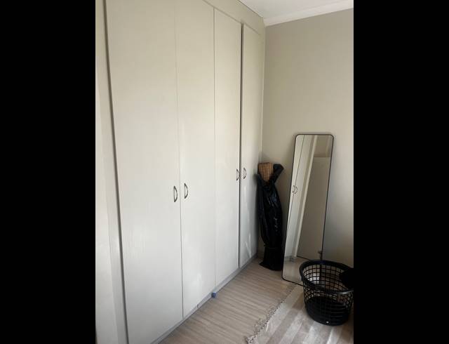 1 bed property to rent in BARBEQUE DOWNS